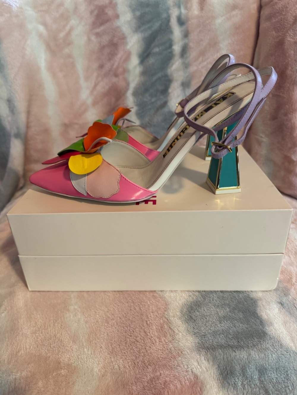 Kat Maconie Rafi - EU42/US11 - Picture 7 of 9